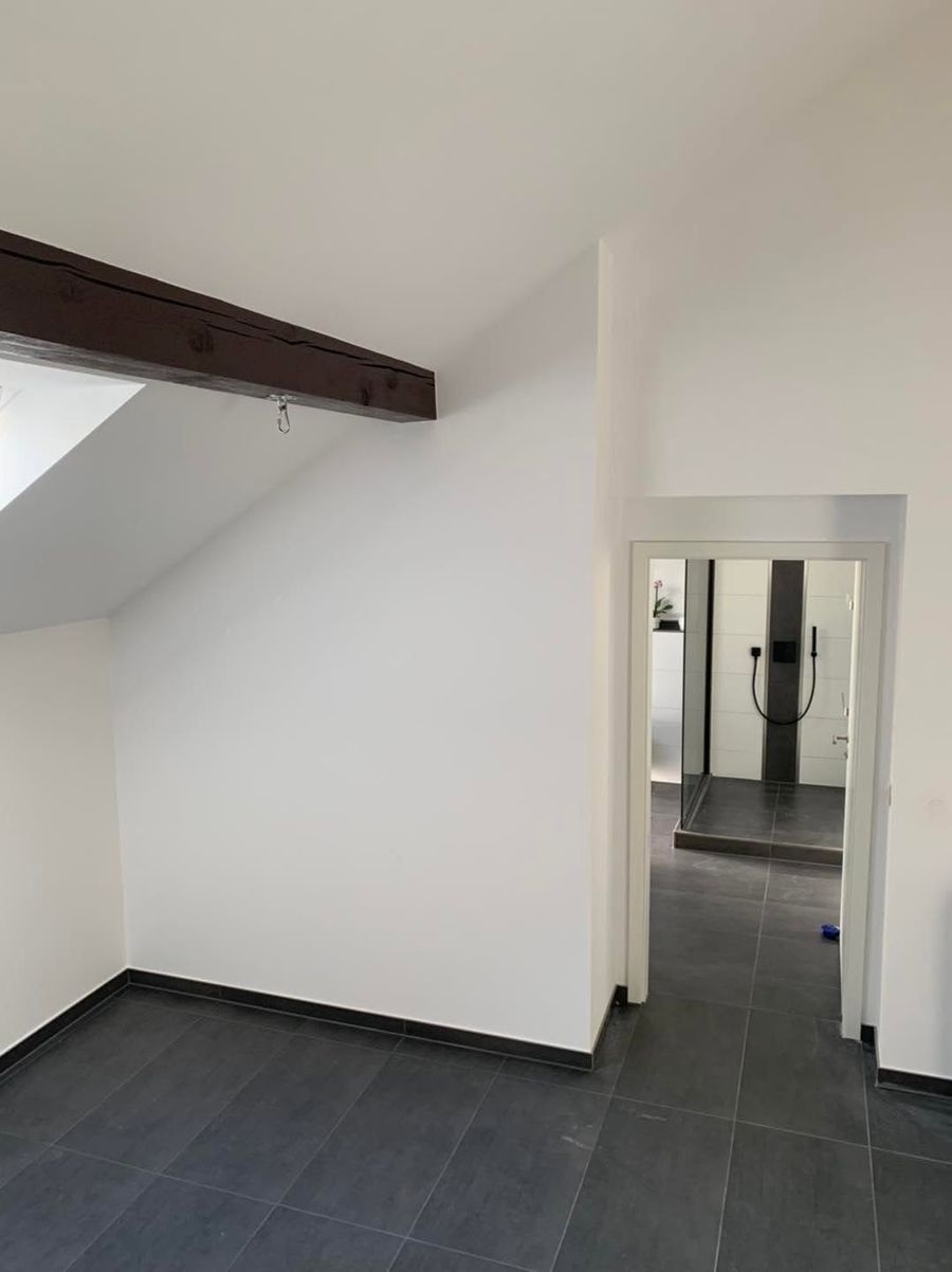 Dachbodenausbau auf zwei Etagen – Dachräume fertig
