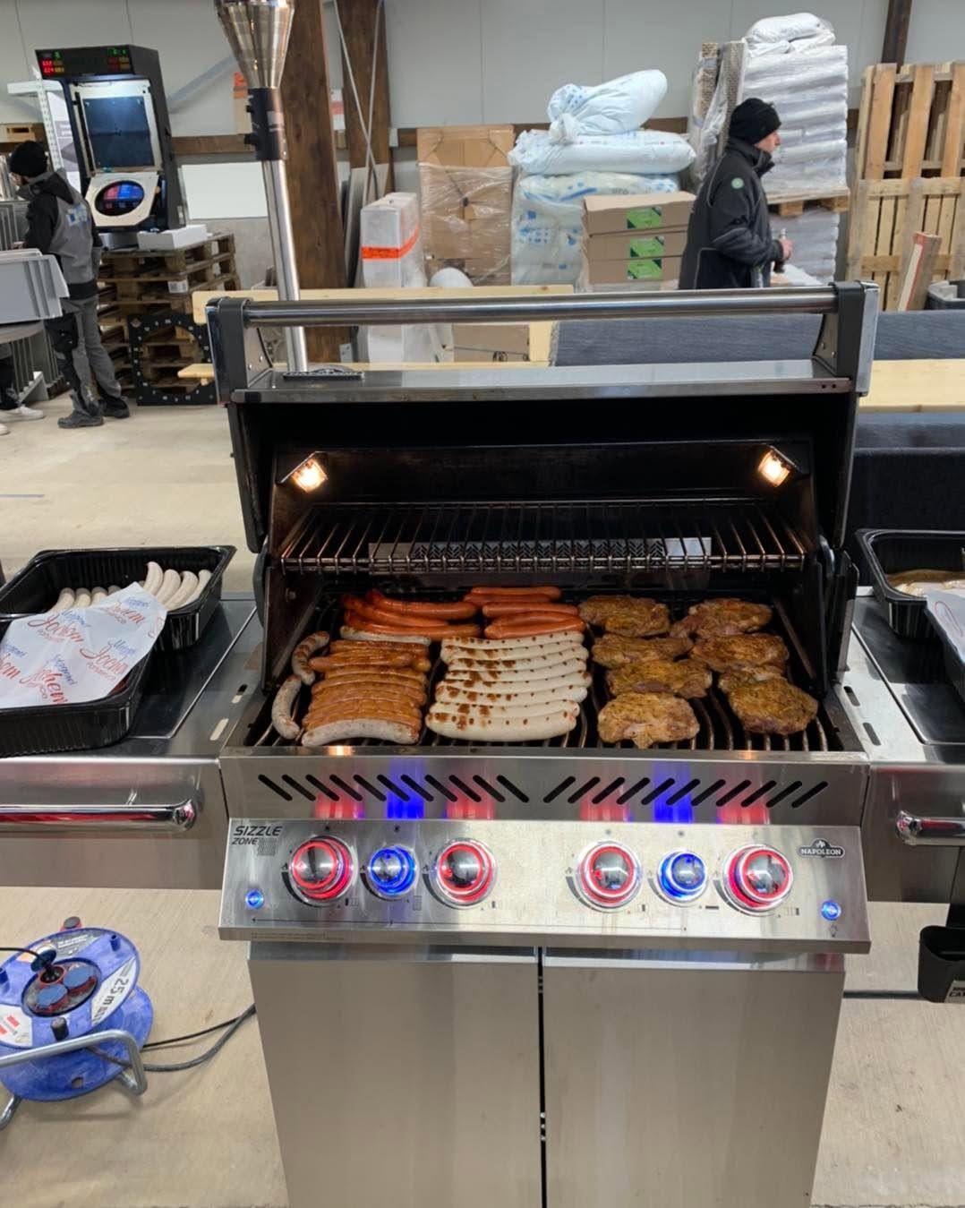 Grillen bei der Weihnachtsfeier
