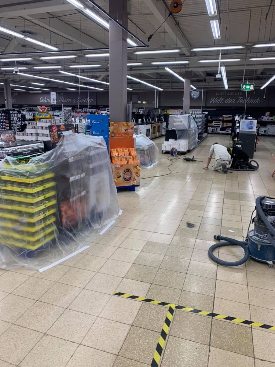 Boden im Supermarkt –